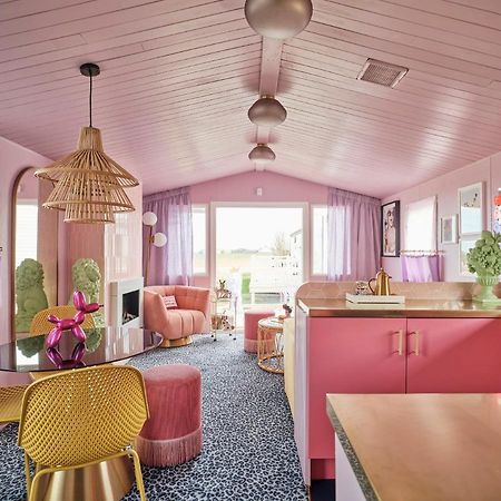 Fun Barbie Inspired, 6 Berth Caravan - Camber Sands Holiday Park, Near The Beach エクステリア 写真