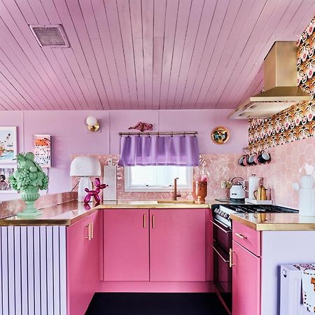 Fun Barbie Inspired, 6 Berth Caravan - Camber Sands Holiday Park, Near The Beach エクステリア 写真